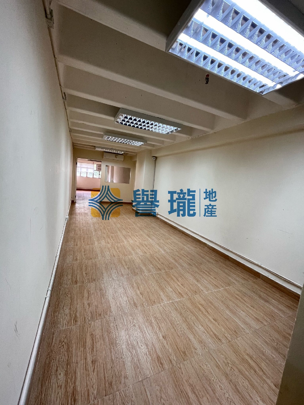 金龍工業中心1座