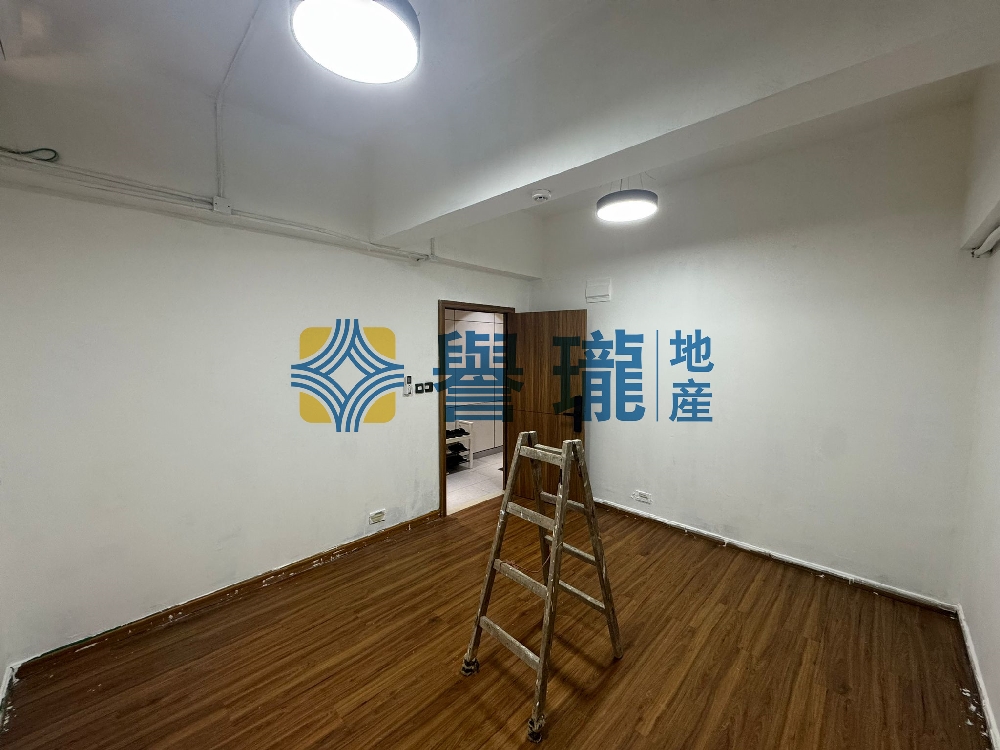豪華工業大廈