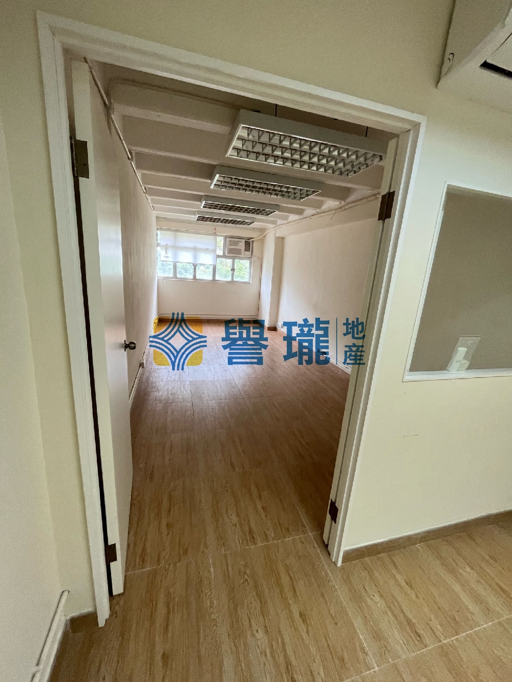 金龍工業中心1座